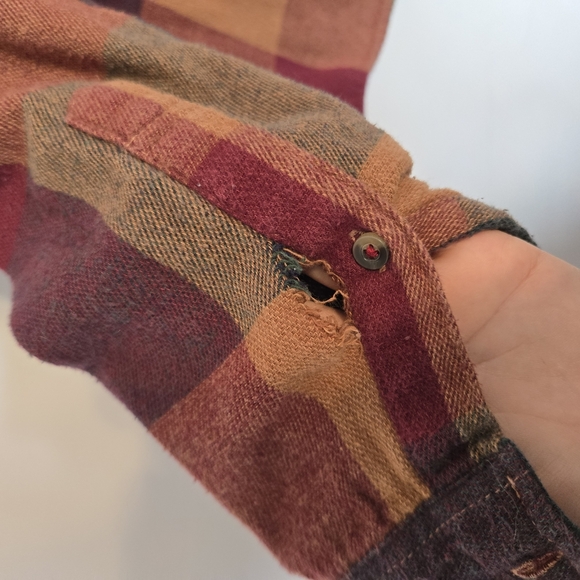 Hollister's Fall Colored Flannel - Picture 8 of 8